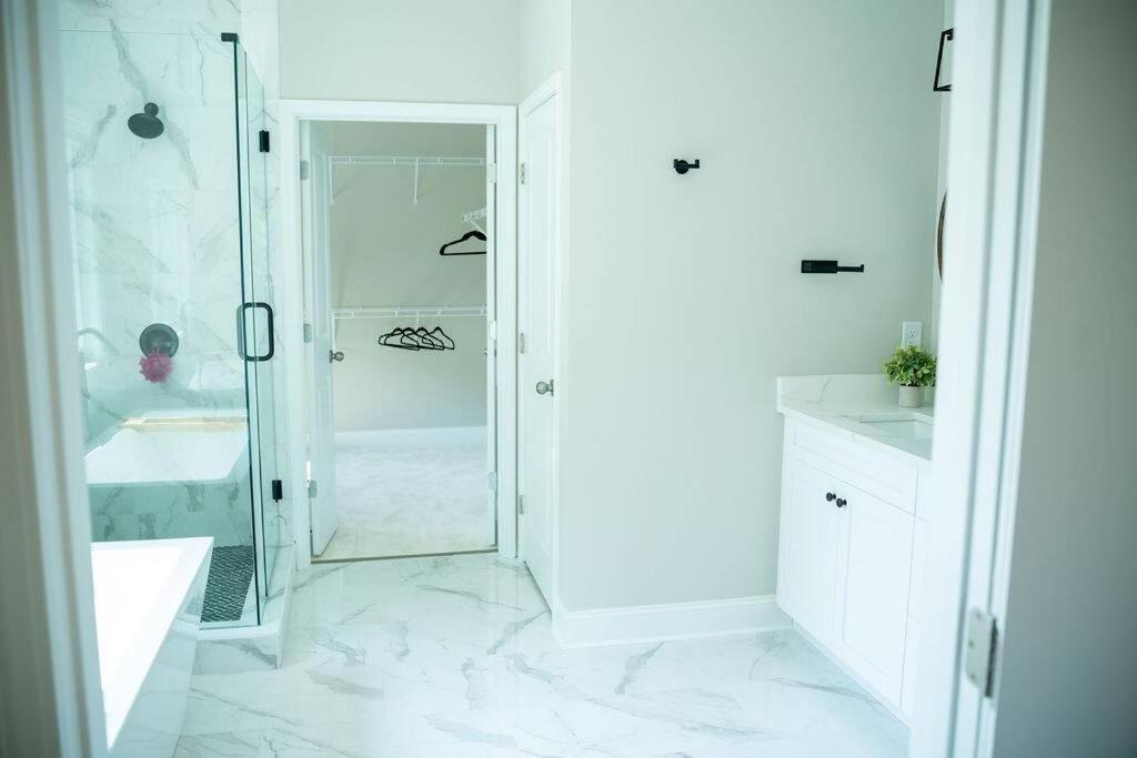 Brand New: Urban Oasis 5 Min From Mercedes Benz Atlanta Exterior photo